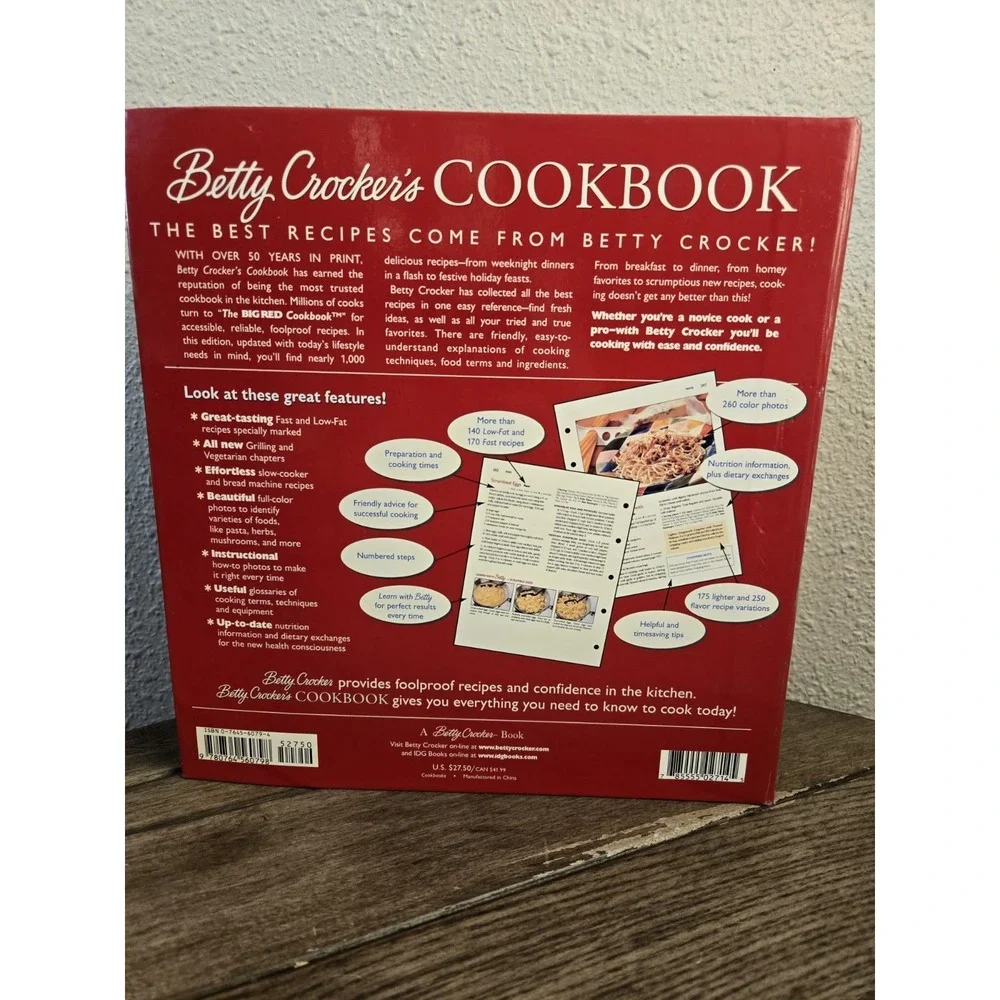 Vintage 2000 Betty Crocker Big Red Cookbook Recipes 5 Ring Binder READ